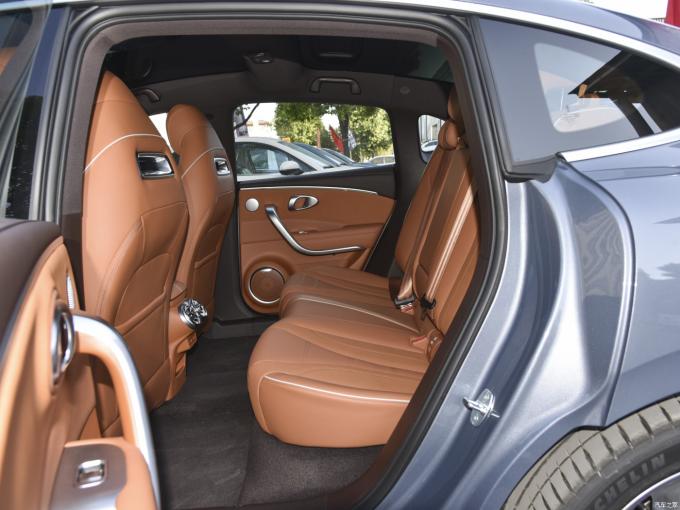 2024 Ora Cat EV Voiture Grand Cat éclairage Cat Nuit sombre Version 555km 204HP 9