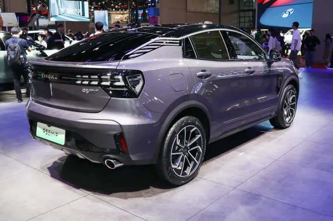 2024 Lynk & Co 05 New Energy 2023 1.5TD EM-P hybride rechargeable à 5 portes et 5 sièges 3