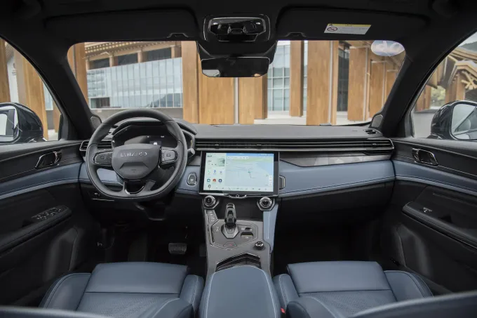 2024 Lynk & Co 05 New Energy 2023 1.5TD EM-P hybride rechargeable à 5 portes et 5 sièges 6